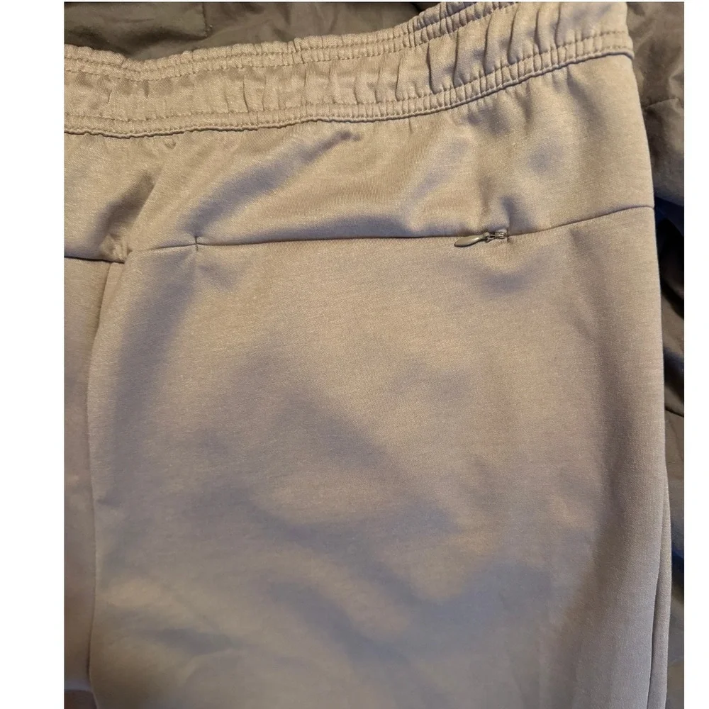 Reebok Mens Performance Joggers Gray Taupe Athletic Sweatpants Large